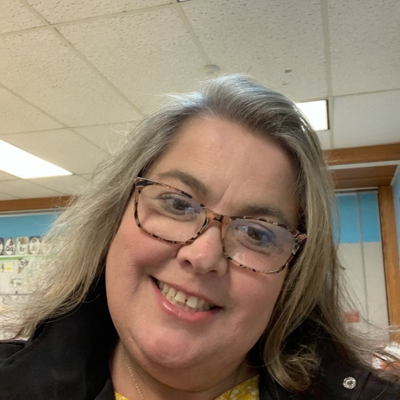 Meet your Posher, Colleen - Picture 1 of 1